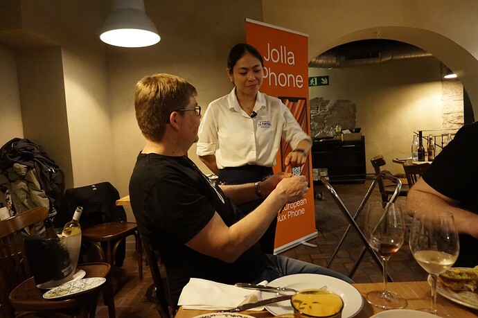 The waitress liked the removable back cover & TOH concept